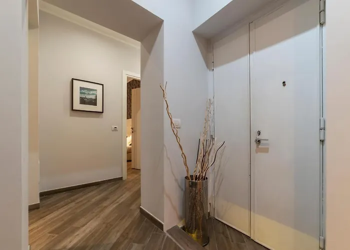 Frattina 1 - Fromhometorome Appartement